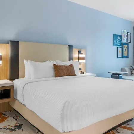 Cambria Hotel Austin Downtown